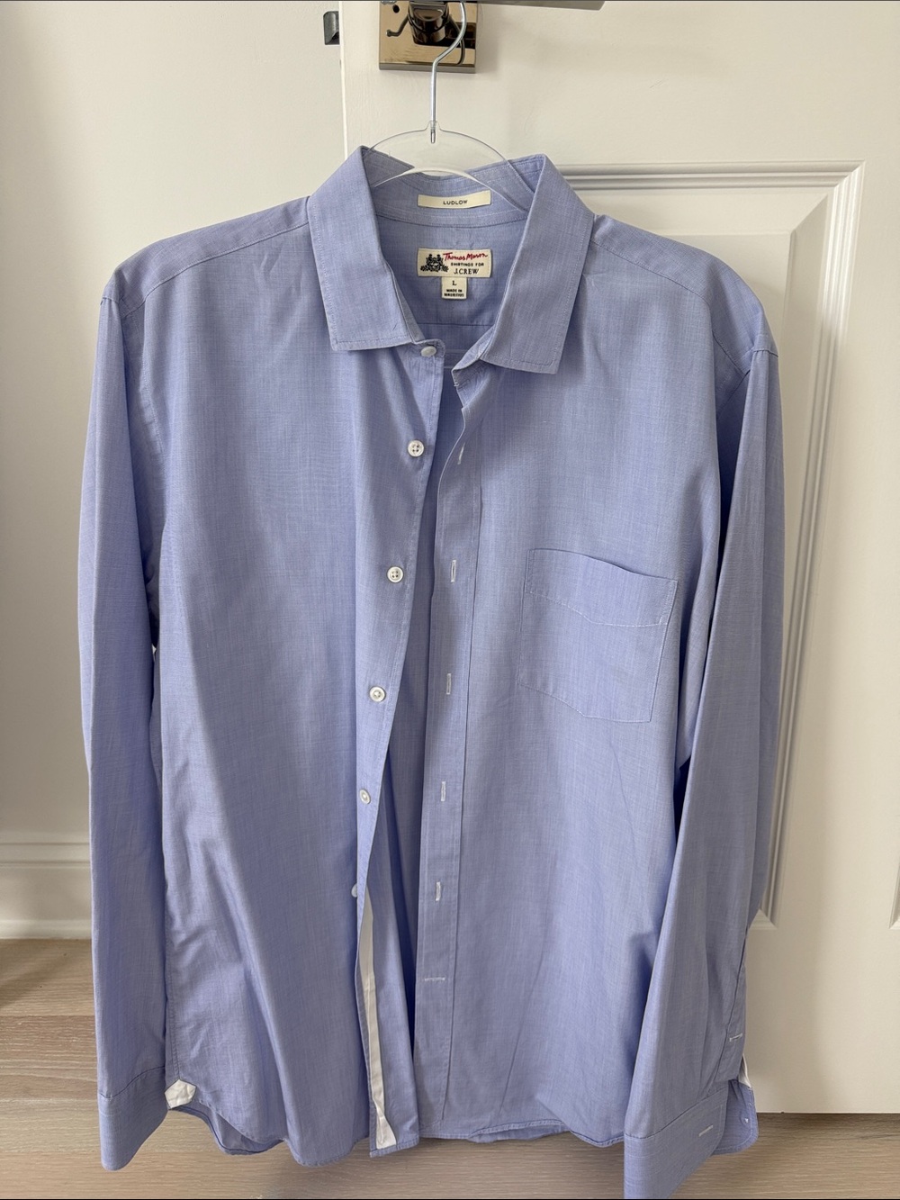 Thomas Pink Men's Light Blue Button-Up Dress Shirt